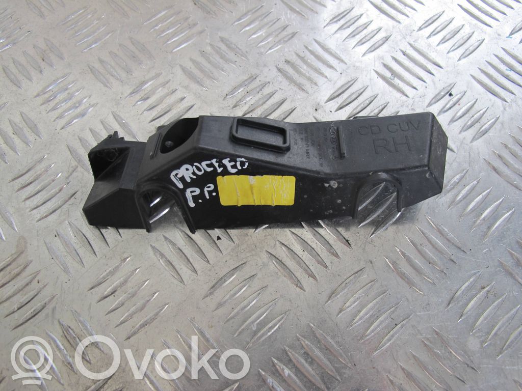 KIA Pro Cee'd III Front bumper mounting bracket 