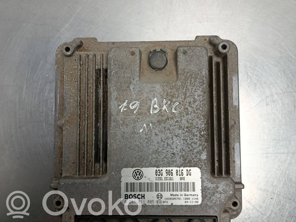 Volkswagen Touran I Engine control unit/module 