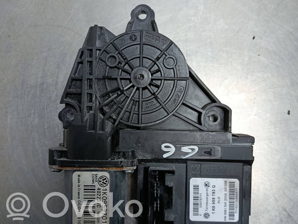 Volkswagen Golf VI Silnik regulatora szyby drzwi przednich 