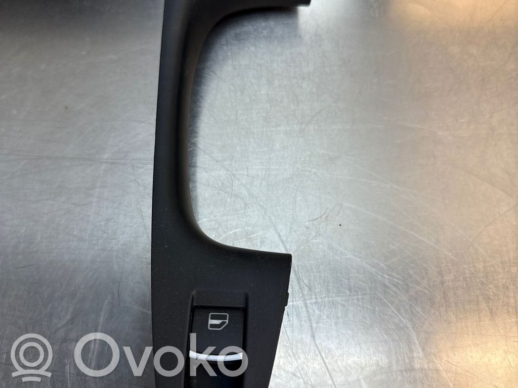 Electric window control switch   5C6867255CD
