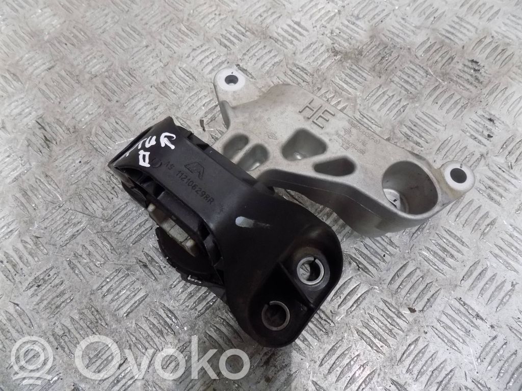 Renault Captur II Engine mounting bracket 