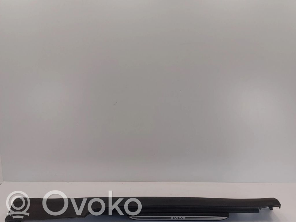Slenkstis   9808935