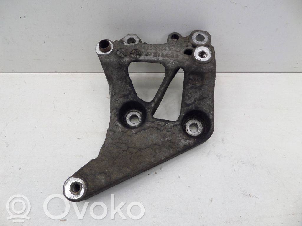 Mini One - Cooper Clubman R55 A/C compressor mount bracket 