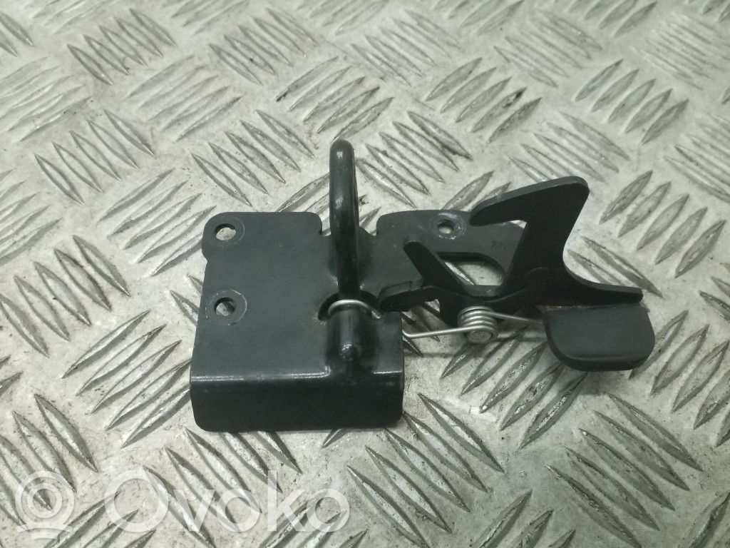 Audi TT Mk1 Engine bonnet/hood lock/latch loop/hook 