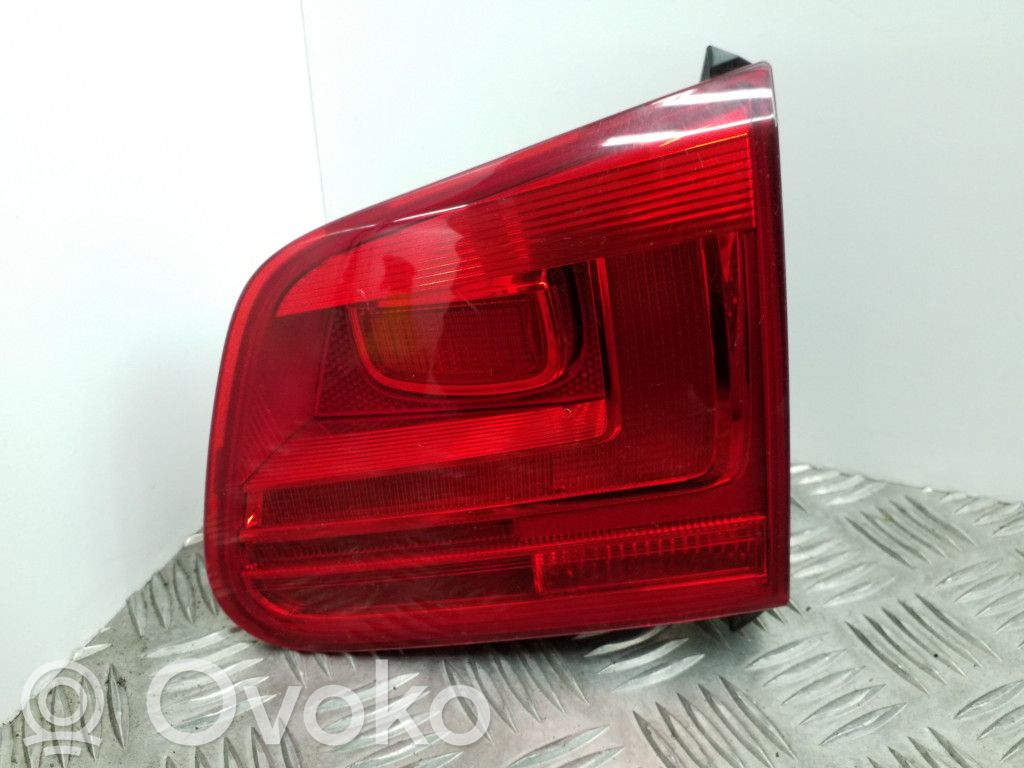 Volkswagen Tiguan Lampy tylnej klapy bagażnika 