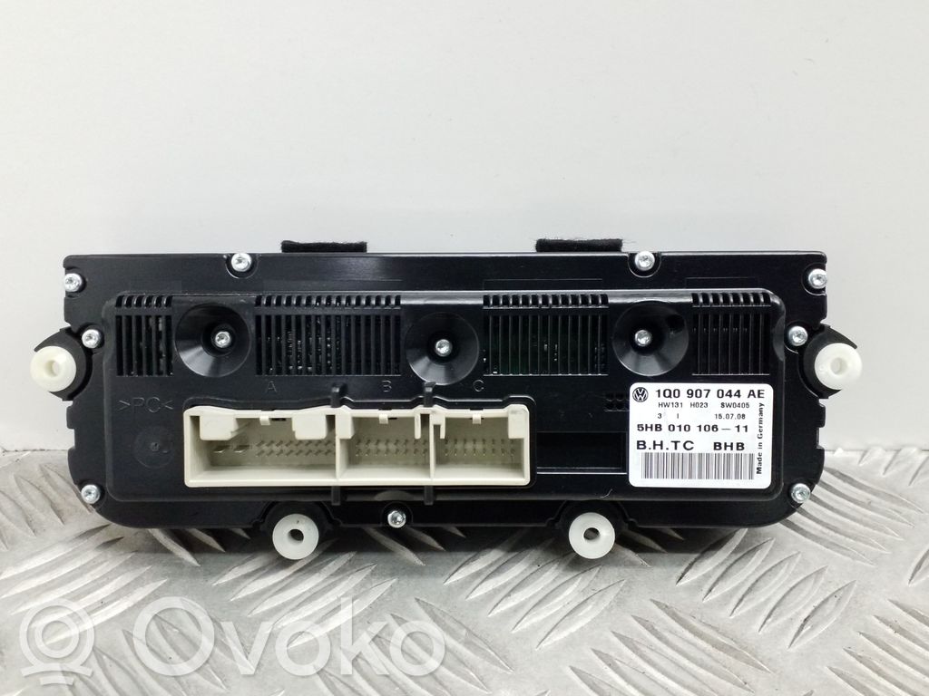 Volkswagen Eos Climate control unit 