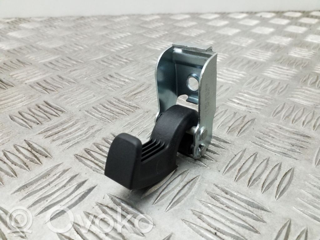 Skoda Superb B8 (3V) Tie down hook / loop 