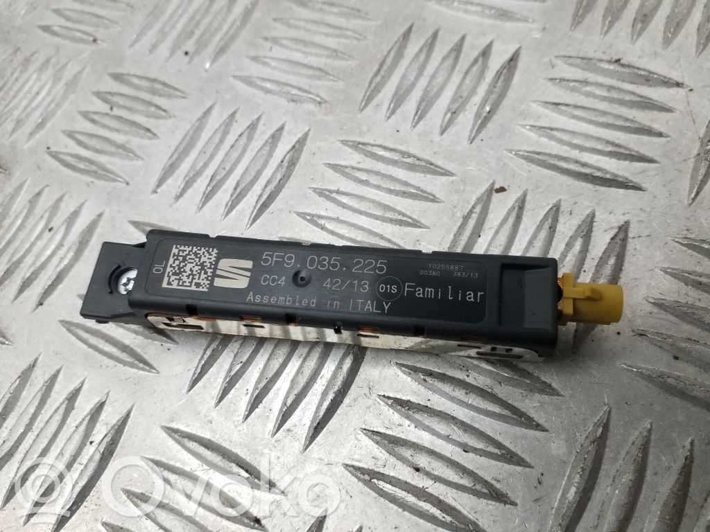 Seat Leon (5F) Antenos stiprintuvas 