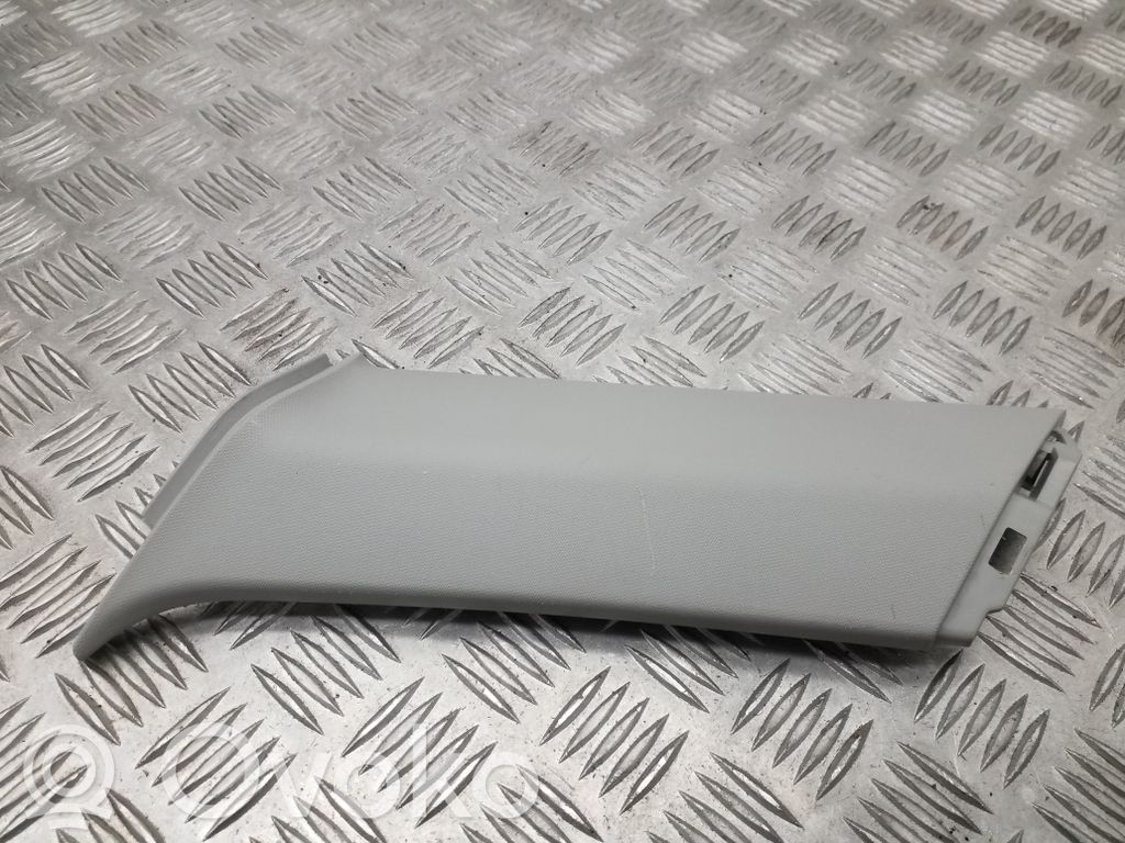 Seat Leon (5F) (C) pillar trim 