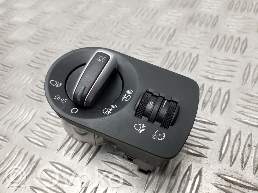 Audi A1 Light switch 