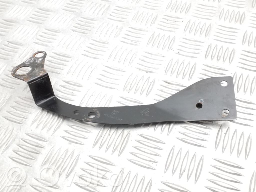 Audi A4 S4 B7 8E 8H Radiator mount bracket 
