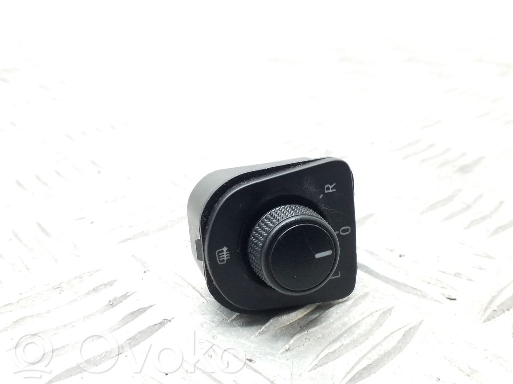 Seat Leon (5F) Wing mirror switch 