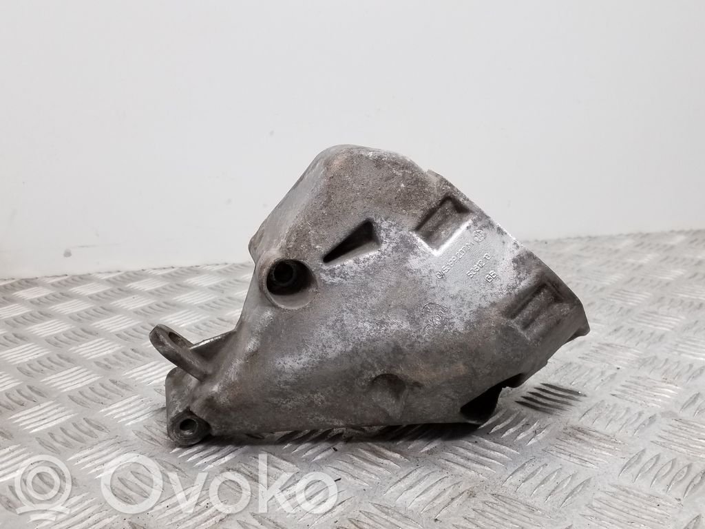 Volkswagen Polo Engine mounting bracket 