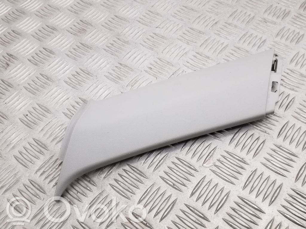 Seat Leon (5F) (C) pillar trim 