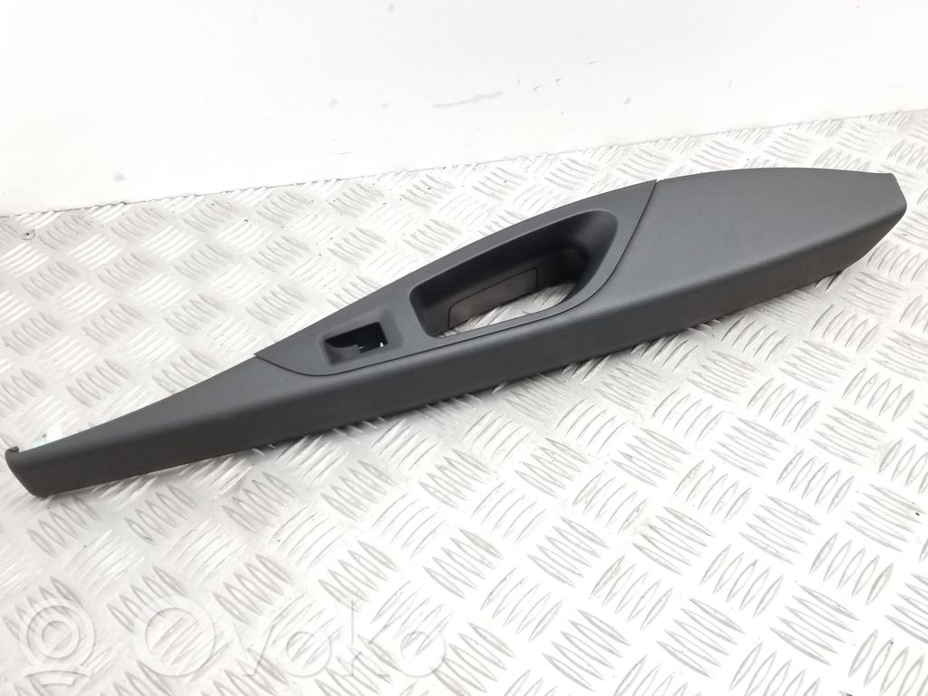 Seat Leon (5F) Rear door handle trim 