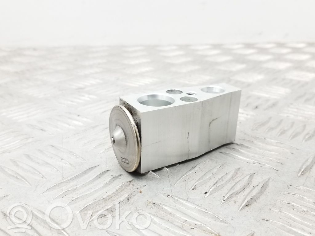 Volkswagen Golf VII Zawór rozprężny klimatyzacji A/C 