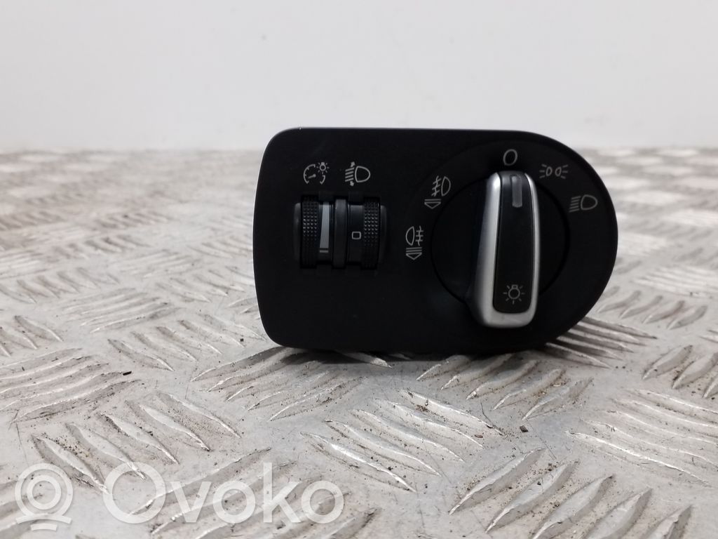 Audi A1 Light switch 