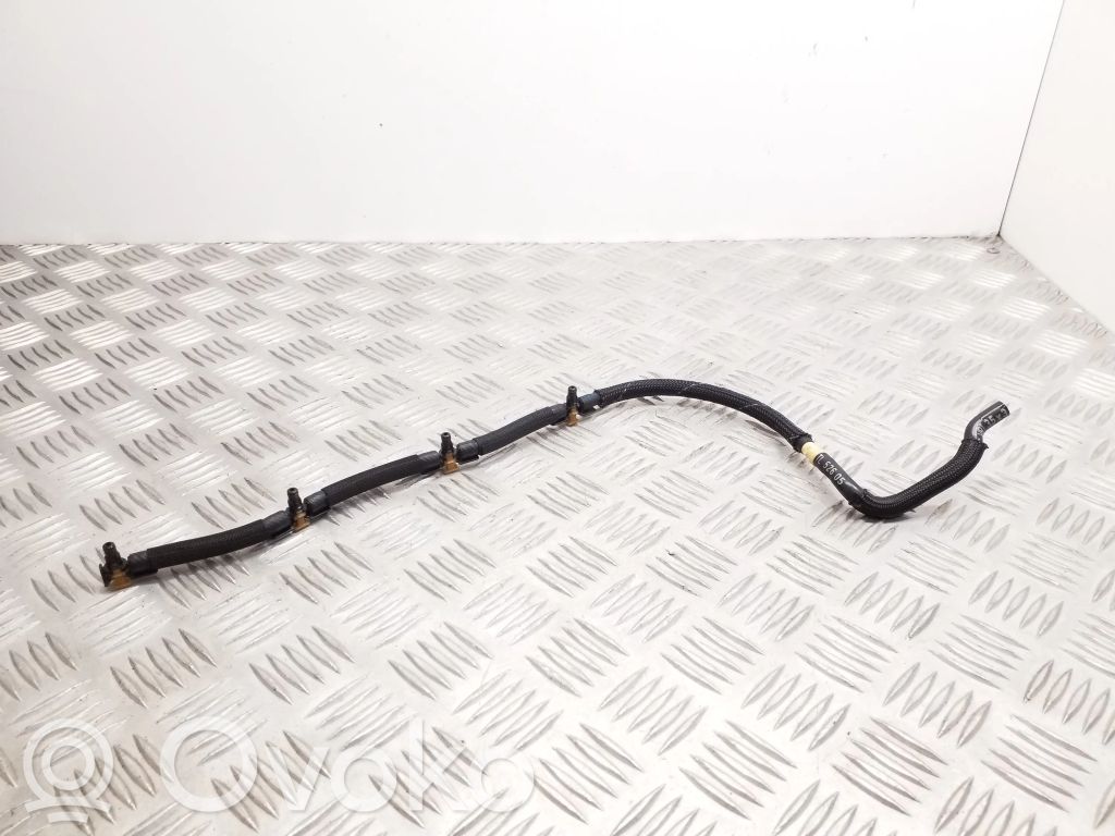 Skoda Yeti (5L) Manguera/tubo del retorno de combustible 