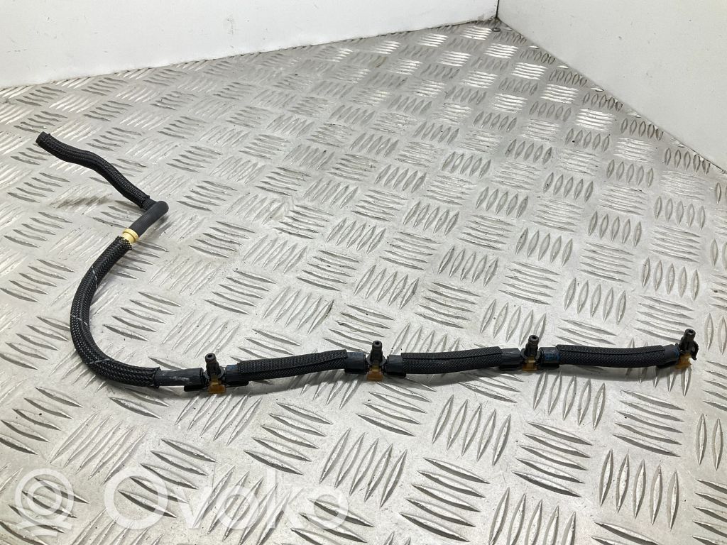 Skoda Superb B6 (3T) Fuel return line/hose 
