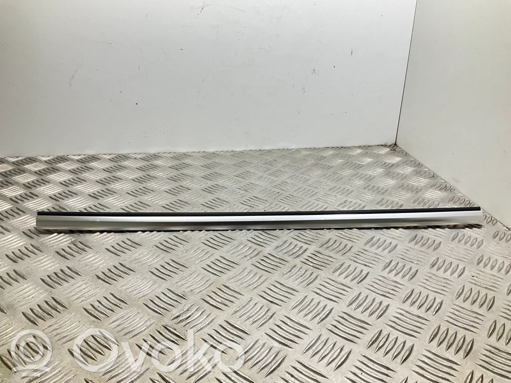 Audi A3 S3 8V Ramă geam lateral spate 