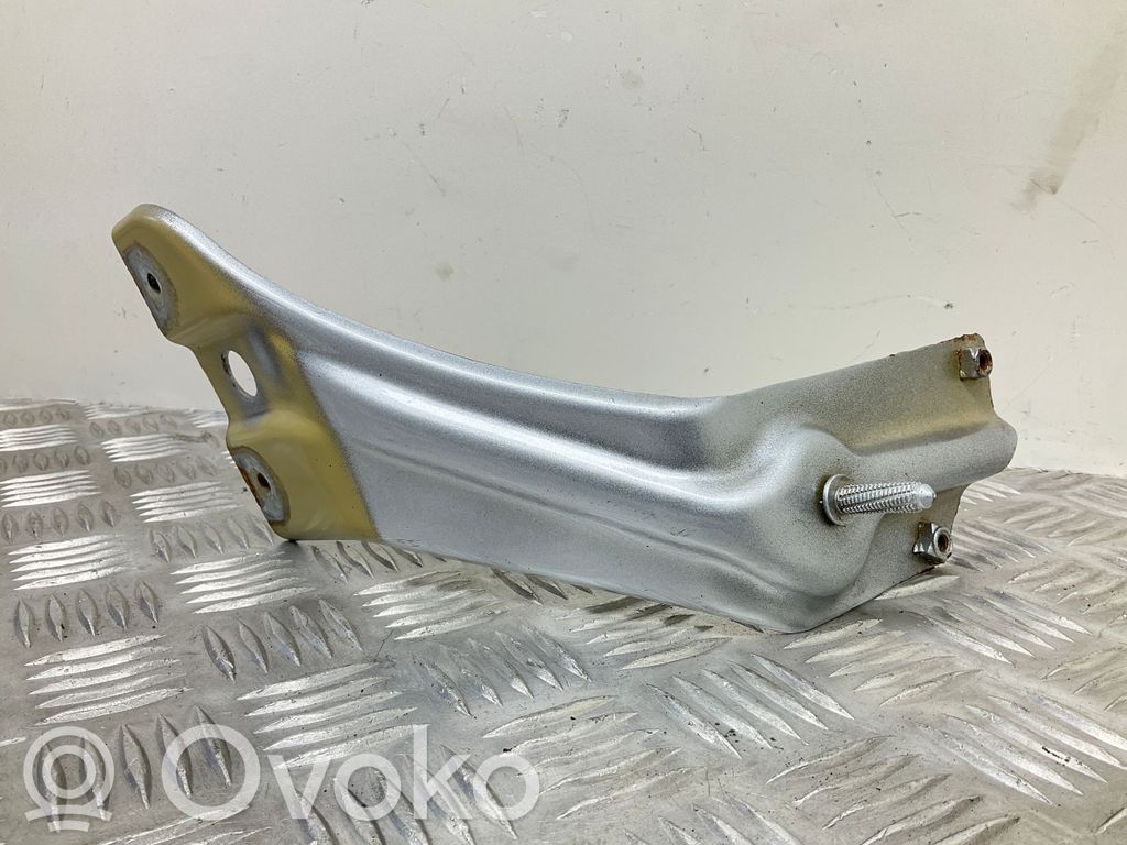 Volkswagen Scirocco Bridă fixare aripă față 