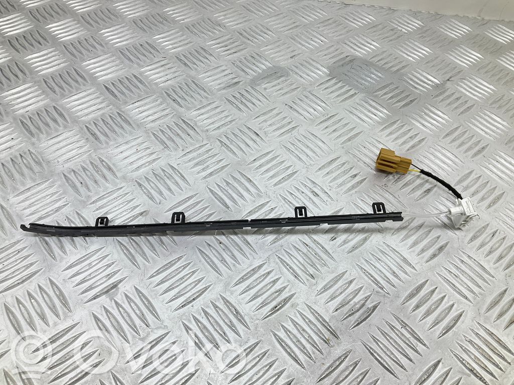 Audi A4 S4 B9 Moldura del panel (Usadas) 