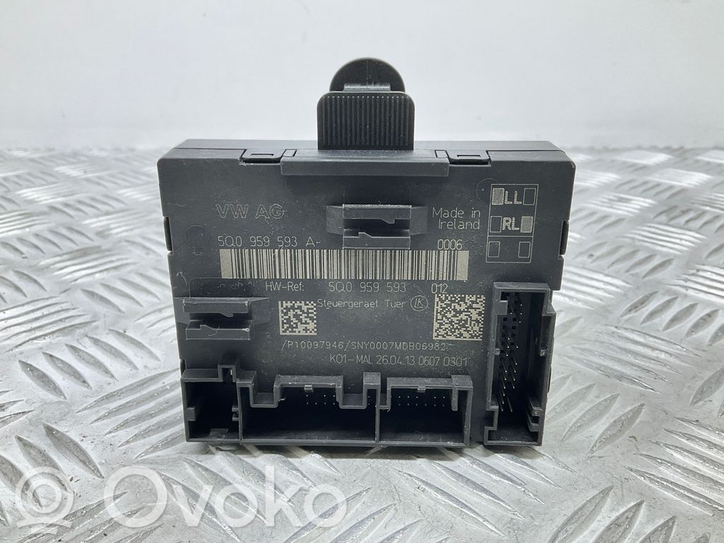 Volkswagen Golf VII Door control unit/module 