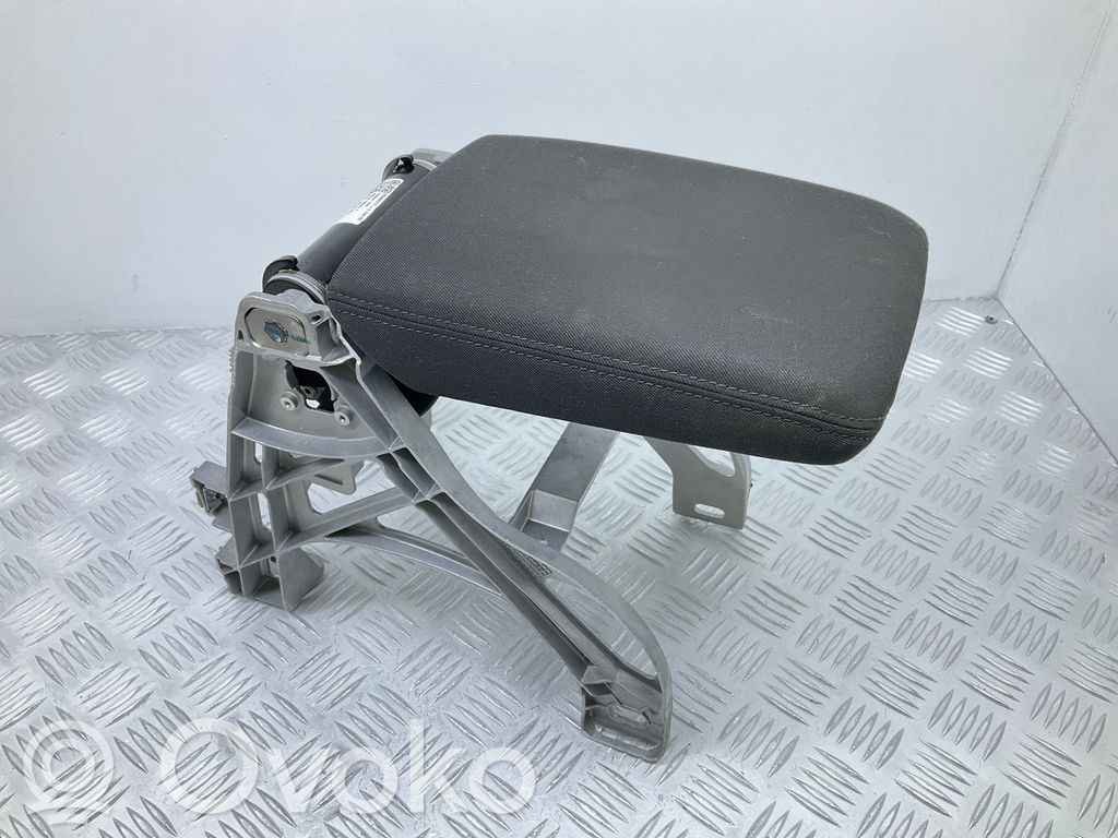 Audi A4 S4 B9 Reposabrazos 