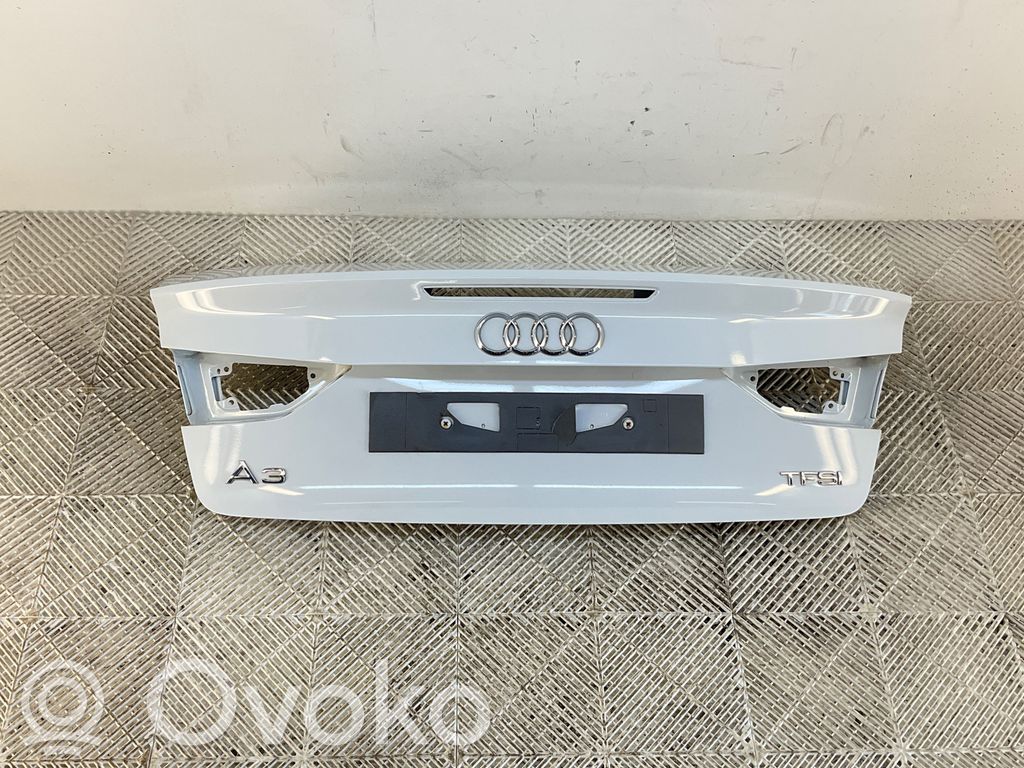 Audi A3 S3 8V Takaluukun/tavaratilan kansi 