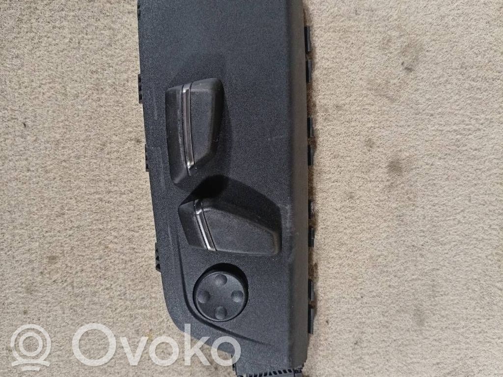 BMW 5 F10 F11 Istuimen säädön moduuli 