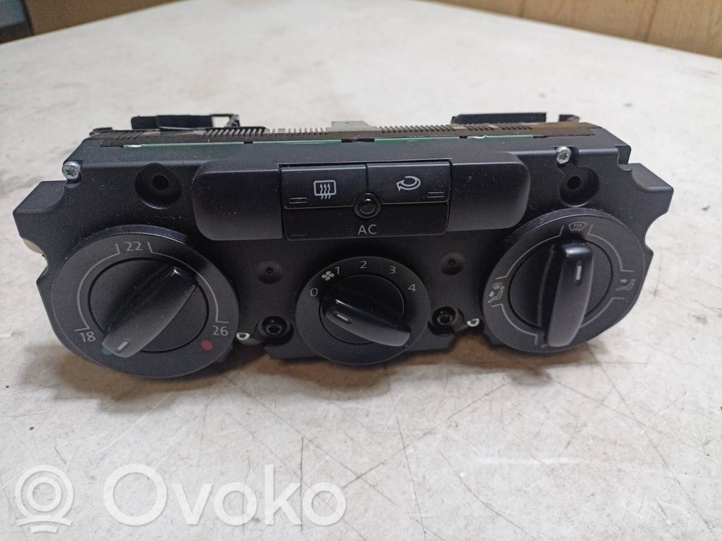 Volkswagen Tiguan Air conditioning/heating control unit 