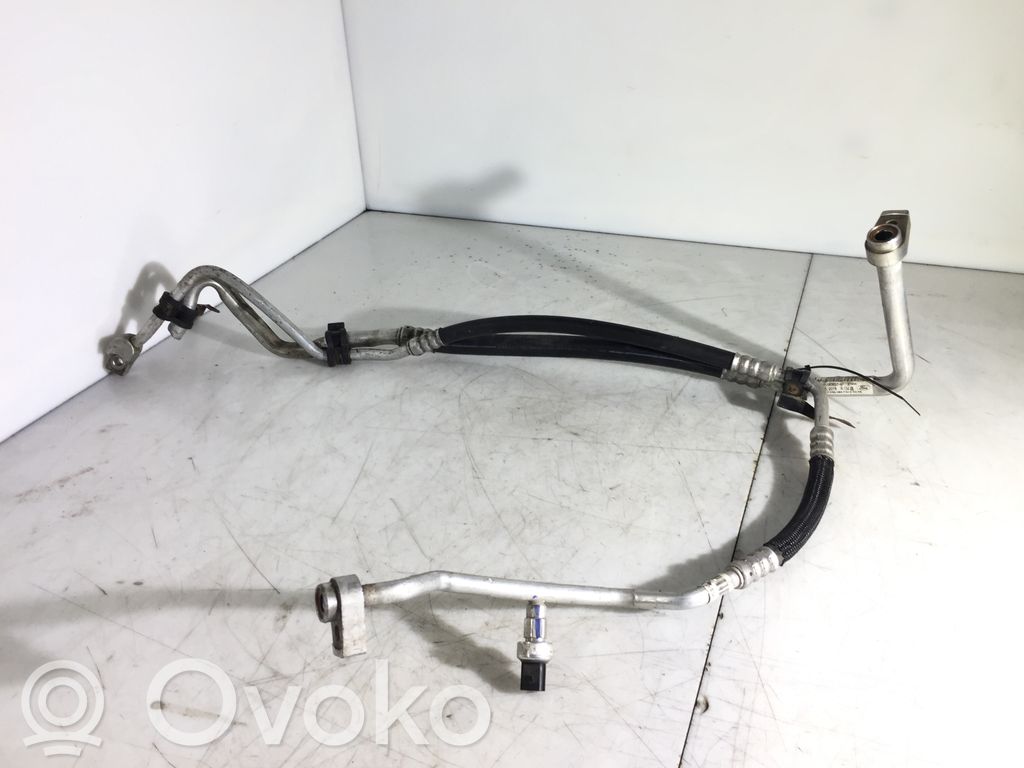 Ilmastointilaitteen putki (A/C)   GK2119D850AF