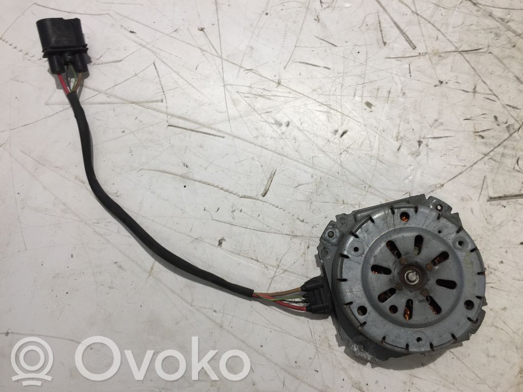 Elektrisks radiatoru ventilators   A44797104