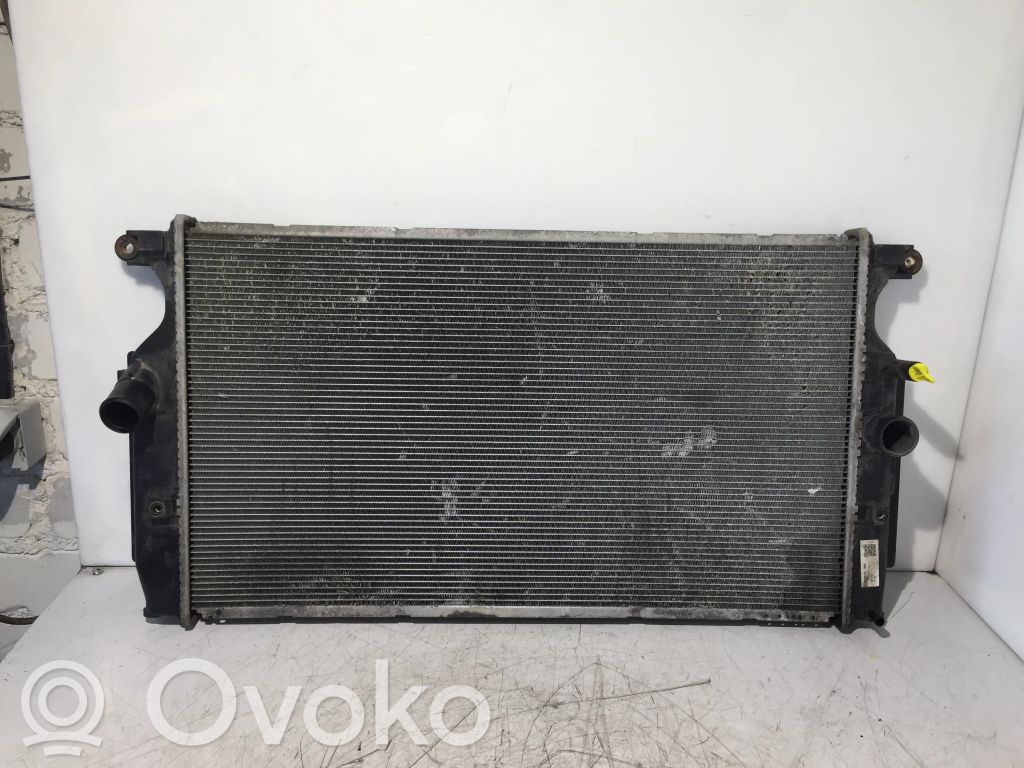 Toyota Auris E180 Chłodnica 