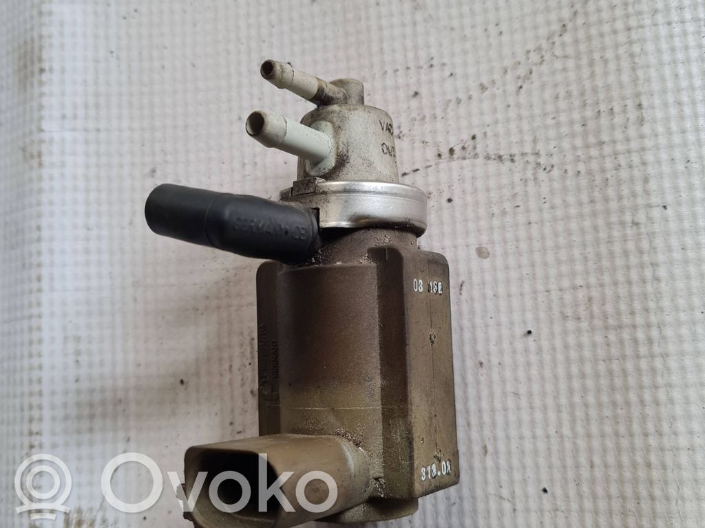 Audi A6 S6 C5 4B Solenoīda vārsts 