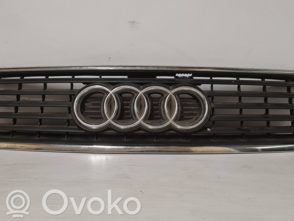 Audi A6 S6 C5 4B Etusäleikkö 