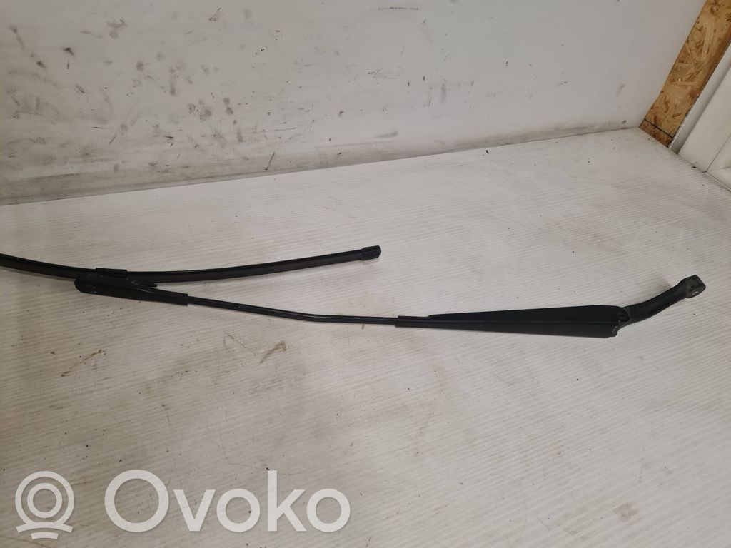 Volvo V70 Ramię wycieraczki szyby przedniej / czołowej 