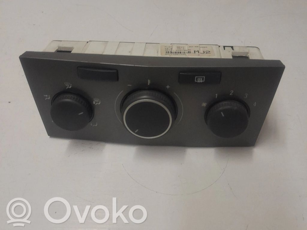 Opel Astra H Panel klimatyzacji 