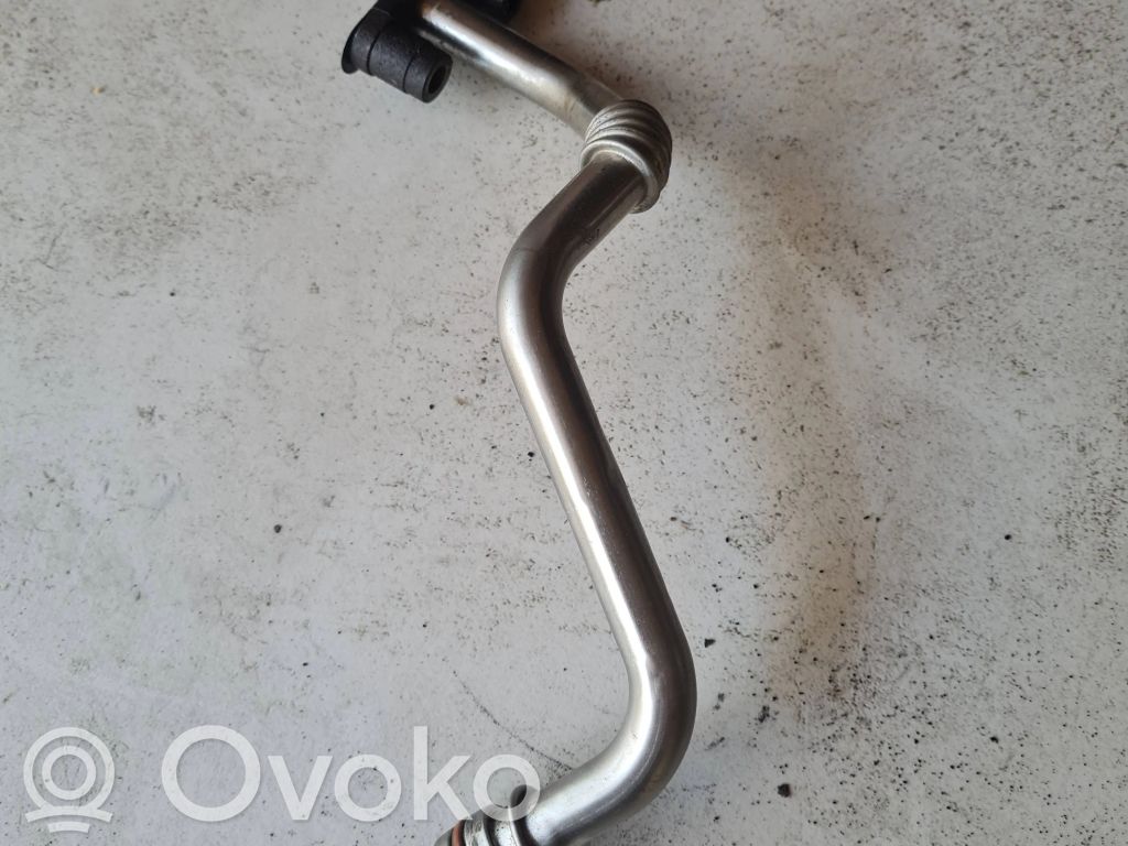 Turboahtimen öljyletku