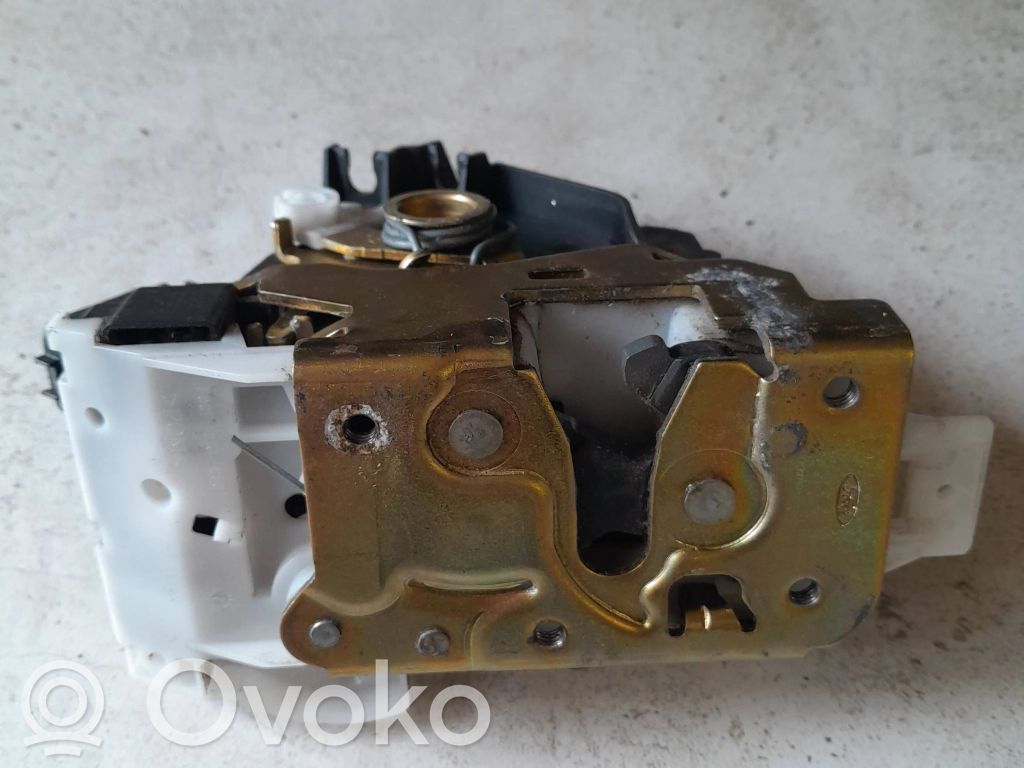 Ford Mondeo Mk III Etuoven lukko 