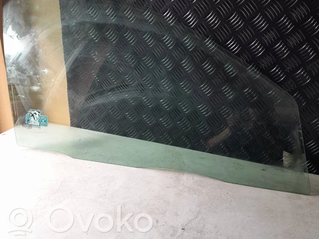 Ford Mondeo Mk III Front door window glass four-door 