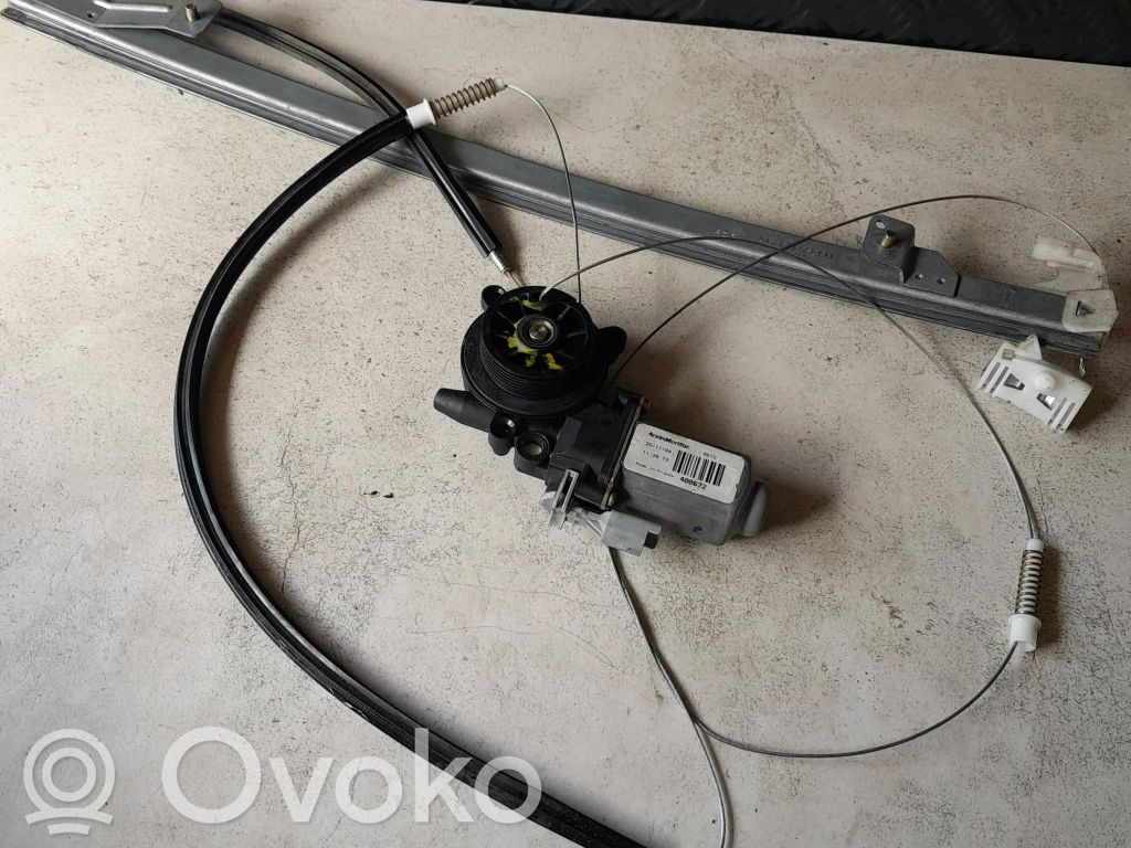 Citroen Jumpy Front door window regulator motor 