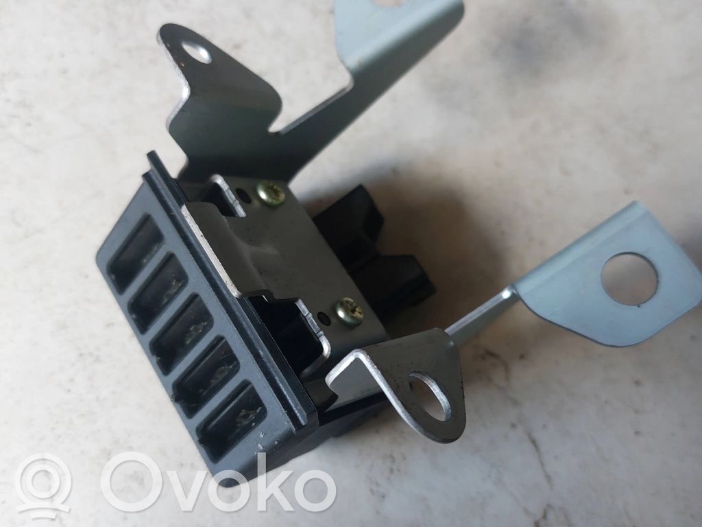 Hyundai Tucson JM Sliding door contact joint 