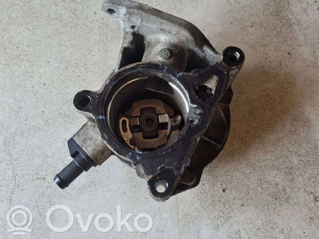 Volkswagen PASSAT CC Alipainepumppu 