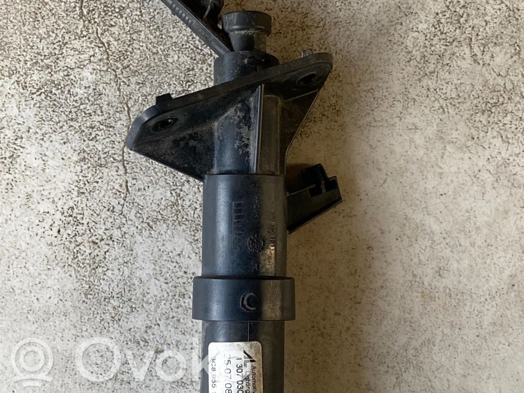 Volkswagen PASSAT CC Dysza spryskiwacza lampy przedniej 