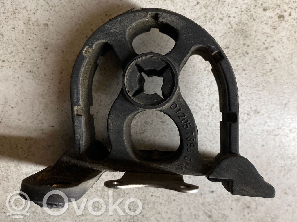 Volkswagen Phaeton Muffler mount bracket/holder 