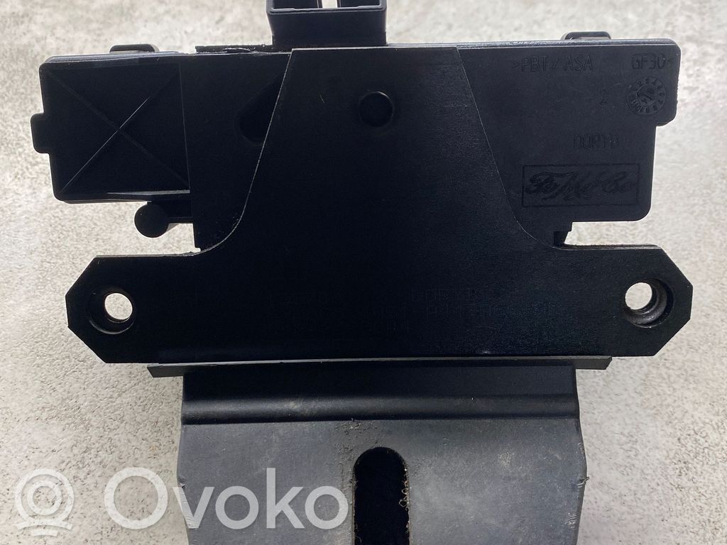 Volvo V50 Aizmugurējā pārsega slēdzene 