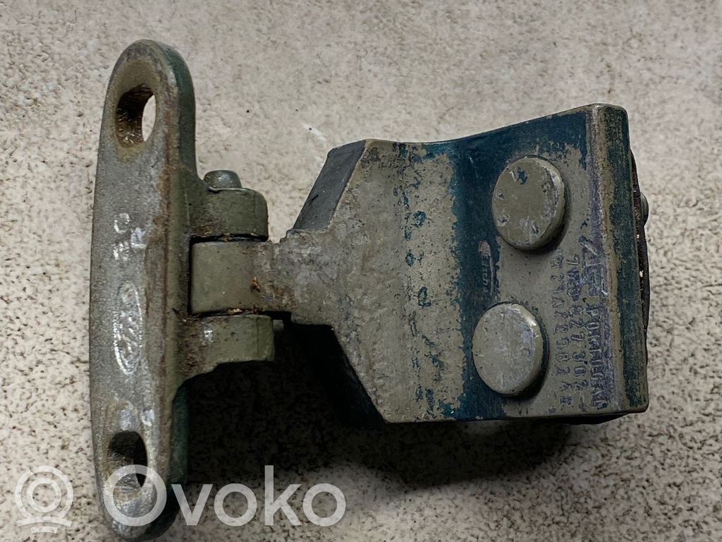Ford Galaxy Tailgate/trunk/boot hinge 