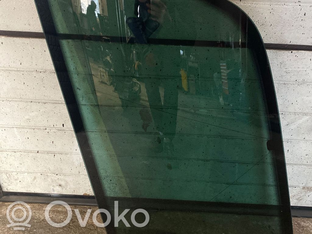 Ford Galaxy Rear side window 