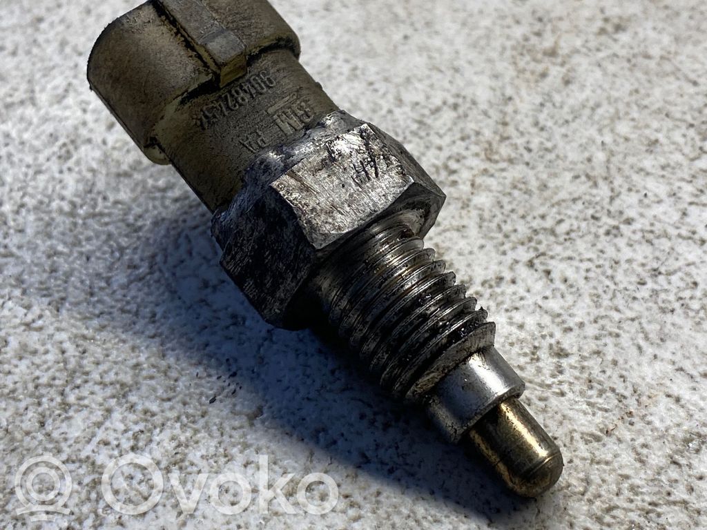 Opel Meriva A Sensor interruptor de luz de marcha atrás 